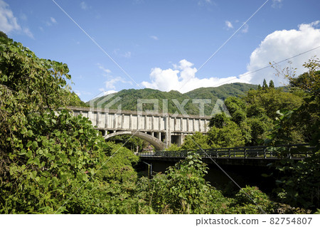 Aqueduct over the Kakizore River Aqueduct over the Kakizore River 82754807