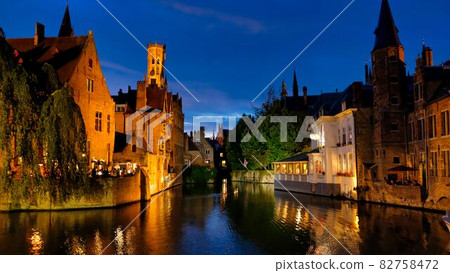 Illuminated night view like a painting by Bruges [Museum without ceiling] 82758472