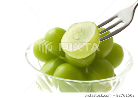 Shine Muscat grape image 82761502