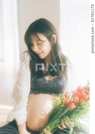 Maternity image 82762178