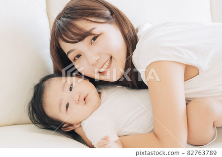 Baby and mother Baby and mother 82763789