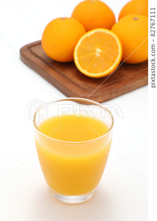 Orange juice and orange Orange juice and orange 82767111