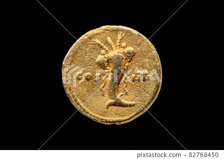 Roman gold aureus coin reverse of Roman Emperor Domitian 82768450