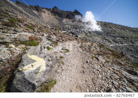 Crater on the west slope of Mt. Nasu (Mt. Chausu) Mukuma Hell [Nasu-Shiobara City, Tochigi Prefecture] 82768467