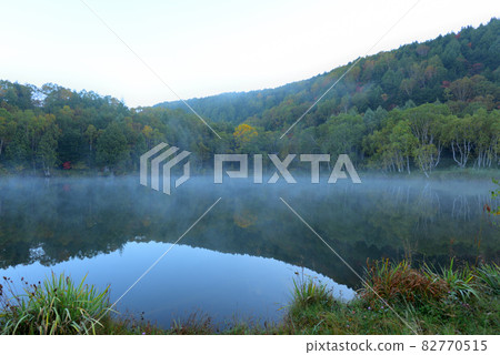 Shiga Kogen lakes and marshes greeted with autumn leaves Shiga Kogen lakes and marshes greeted with autumn leaves 82770515