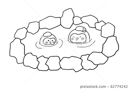 兩隻貓頭鷹在浴缸裡泡澡 兩隻貓頭鷹在浴缸裡泡澡 82774242