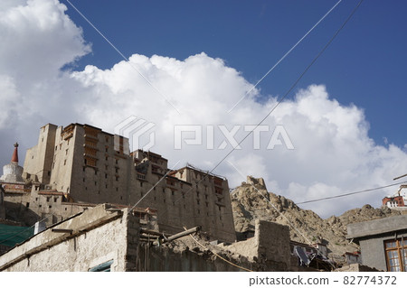 Royal Palace 82774372