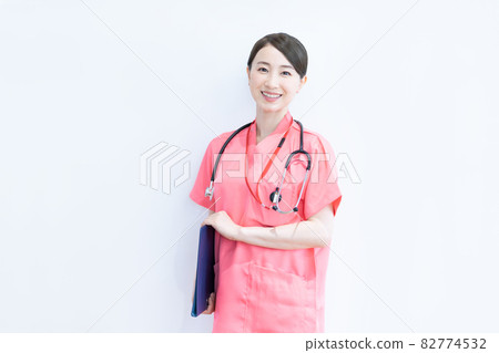 Portrait of a female medical worker Photographing cooperation: Japanese language school attached to Chuo College of Technology 82774532