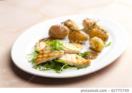Still lifegrilled cod with potatoes 82775749