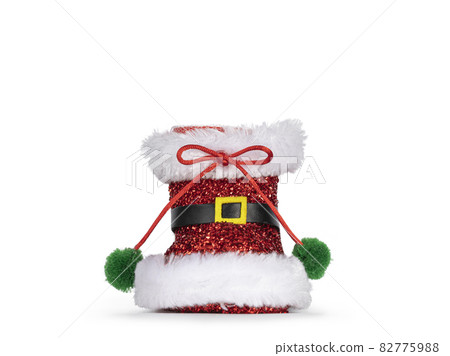 Hamster on white background Hamster on white background 82775988