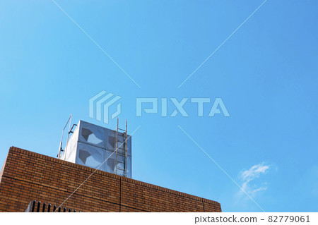 Elevated tank 82779061