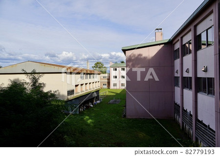 Yuni Elementary School (former school building) Yuni Elementary School (former school building) 82779193