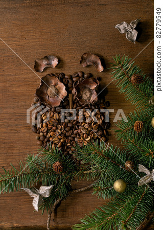 Owl shape from coffee beans and spices 82779549