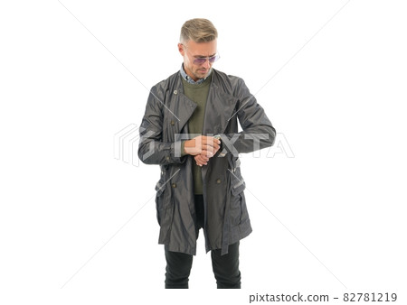 what time is it. businessman wear casual business what time is it. businessman wear casual business 82781219