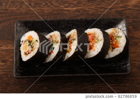 Kinpa seaweed roll 82786859