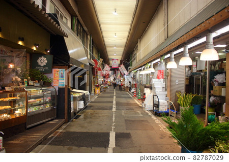 Kitakyushu city's sunken market 82787029