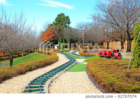 Navel Park in late autumn 82787074