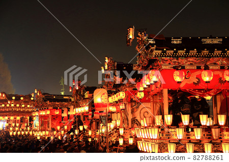 Moving Yomei Gate dumpling slope pulling Moving Yomei Gate dumpling slope pulling 82788261