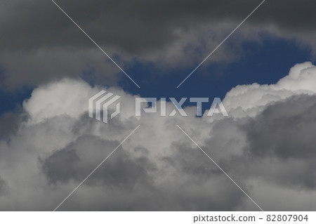 雲 雲 82807904