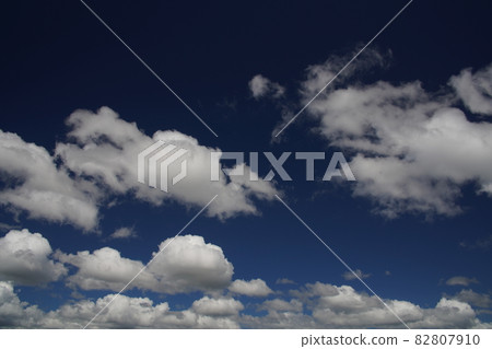 雲 雲 82807910