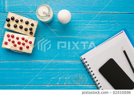 Breakfast of french toast with fresh berries 82810896