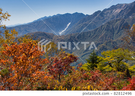 Beautiful autumn leaves and powerful Karamatsudake / Karamatsuzawa (glacier) Tsugaike Natural Garden Otari Village, Nagano Prefecture Beautiful autumn leaves and powerful Karamatsudake / Karamatsuzawa (glacier) Tsugaike Natural Garden Otari Village, Nagano Prefecture 82812496
