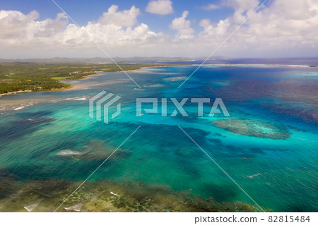 Beautiful tropical seascape with sky and azure sea. 82815484