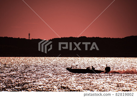 Fishing angler 82819802