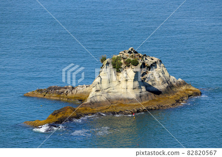位於奧松島佐賀溪的“曼波島”，從佐賀溪散步道俯瞰。宮城縣東松島市宮戶市。 82820567