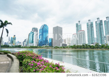 曼谷的 Benjakitti 公園 82823396