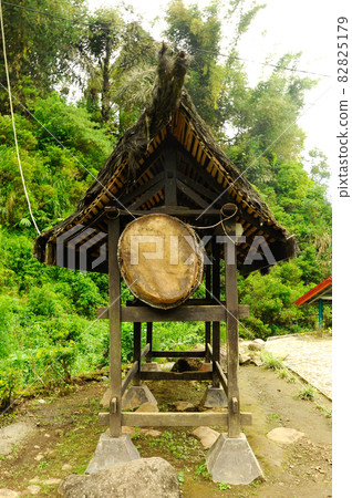 WEST SUMATERA, INDONESIA -JUNE 8, 2014: Tuo Kayu Jao Mosque is located in West Sumatra, Indonesia. Built in 1599 and is the second oldest mosque in Indonesia. WEST SUMATERA, INDONESIA -JUNE 8, 2014: Tuo Kayu Jao Mosque is located in West Sumatra, Indonesia. Built in 1599 and is the second oldest mosque in Indonesia. 82825179