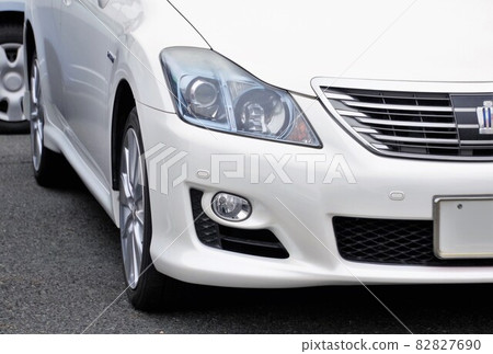 汽車形象 豐田第 13 代 Crown Royal 前罩 82827690