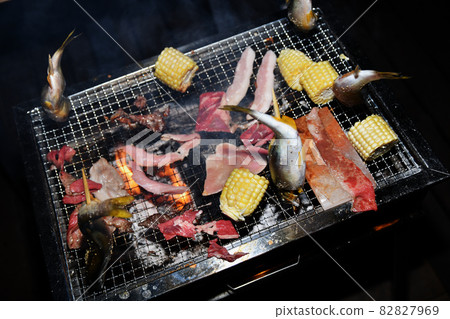 Charcoal grilled barbecue Charcoal grilled barbecue 82827969