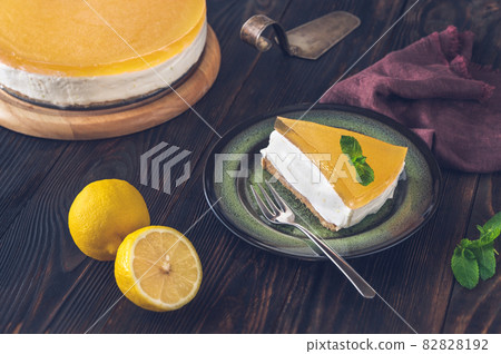 Gin and Tonic Cheesecake 82828192