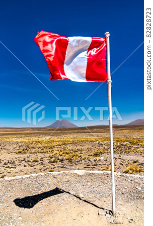Flag of Peru and Misti volcano in the Arequipa region 82828723