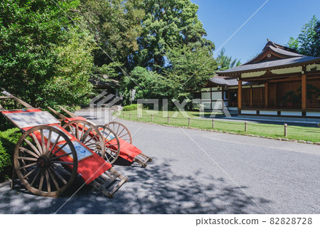 Shrines and temples, the precincts of Asagaya Shinmeigyu, Suginami-ku, Tokyo 82828728