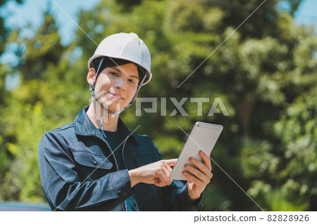 Tablet on site 82828926