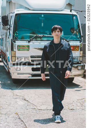 Truck driver 82828942