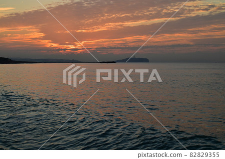 Sunrise red sea red sky and clouds Sunrise red sea red sky and clouds 82829355