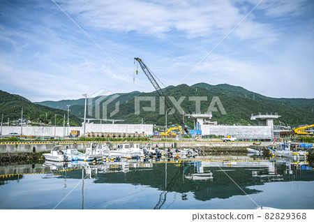 Ofunato tide embankment continues to be constructed 82829368