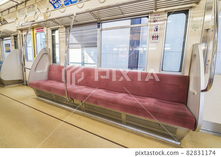 京王線新宿府中站方向府中站家汽車座椅門 京王線新宿府中站方向府中站家汽車座椅門 82831174