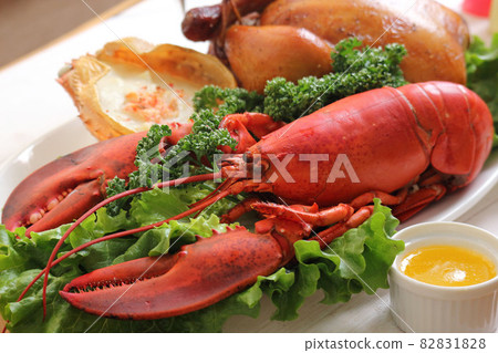 Lobster dishes and chicken Lobster dishes and chicken 82831828