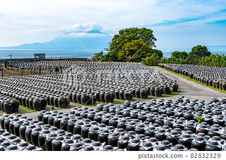 Black vinegared rice fields Black vinegared rice fields 82832329