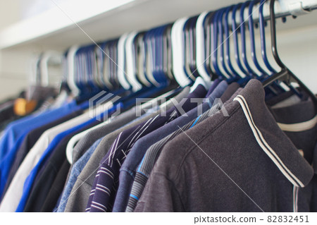 衣架上的衣服 2 衣架上的衣服 2 82832451
