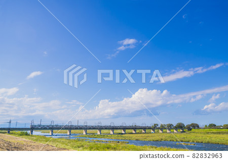 Keio Line Seiseki Sakuragaoka Tamagawa Bridge Train Blue Sky 82832963
