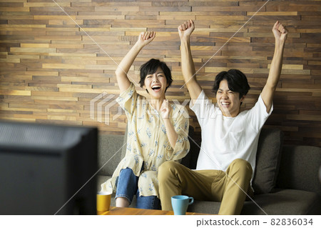 Living couple 82836034