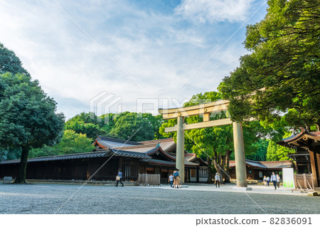 東京明治神宮賓館前的牌坊 東京明治神宮賓館前的牌坊 82836091