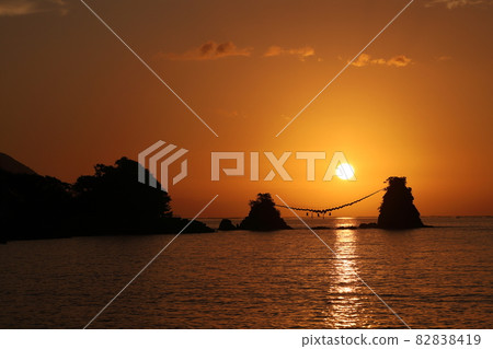 Sunrise in Bungo Futamigaura (photographed in October 2021) 82838419