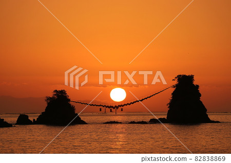 Sunrise in Bungo Futamigaura (photographed in October 2021) 82838869