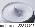 White cream basic cosmetics sizzle close-up 82839305